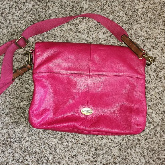FOSSIL Explorer Leather Tote Hot Pink Magenta Foldover Brass Messenger Bag - Picture 3 of 14